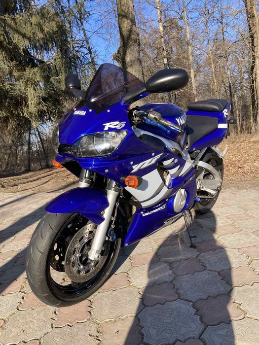 YAMAHA R6 2001 в хорошому стані