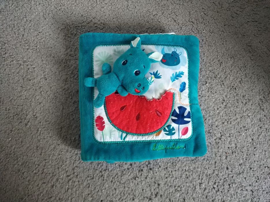 Liliputiens Marius książeczka sensoryczna z przytulanką