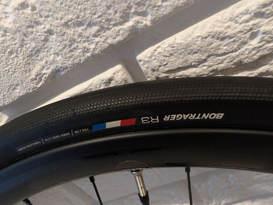 Koła szosowe Bontrager model aeolus elite 35 TLR Carbon 700x28