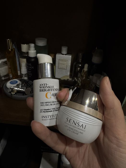 Крем Sensai Cellular Performance Lift Remodelling Eye Cream