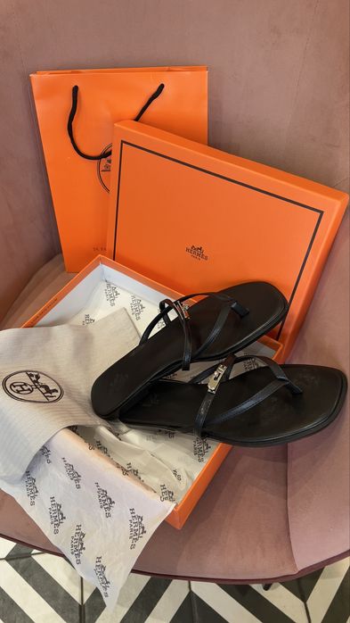 шльопанці Hermes Miss Kelly Sandal чорні