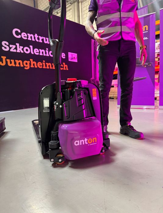 AntOn by JUNGHEINRICH Elektryczny Wózek Paletowy PTL 1.5 Bateria lion