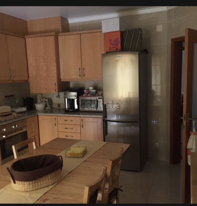 Arrenda-se Moradia M4