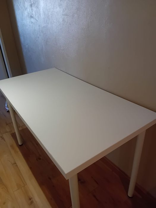 Mesa rectangular do Ike