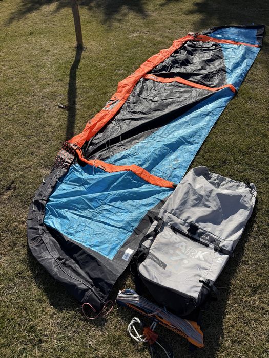 Latawiec kitesurfingowy GA Spark 7 m² + bar + torba