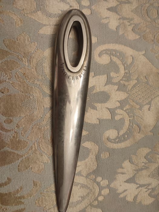 Abre envelope em estanho