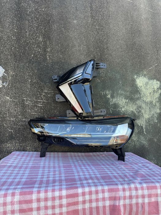 Conjuto de oticas captur II  e led diurno