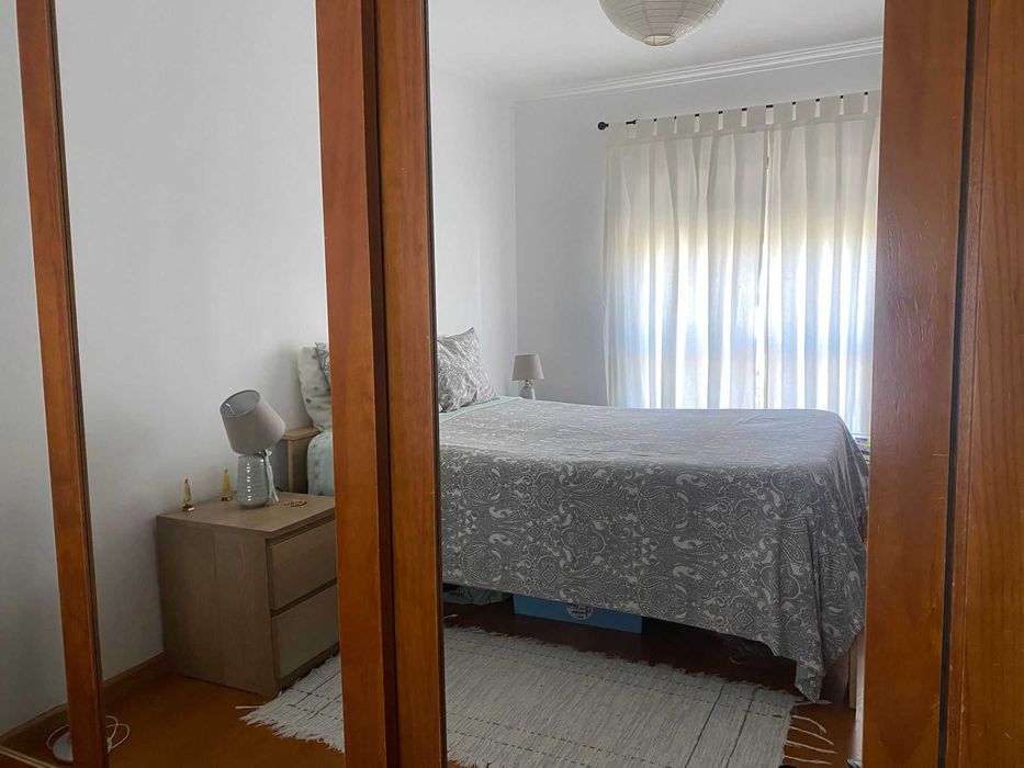 Alugo Quarto - Sarilhos Grandes