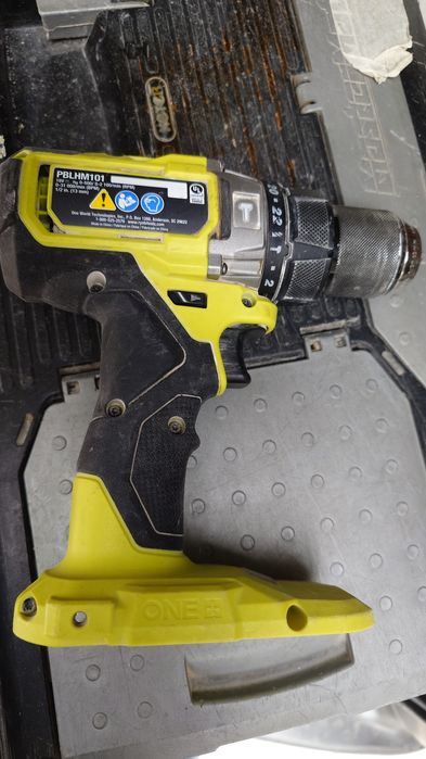 Aparufusadora Ryobi PBLHM101 18volts One+ Brushleess