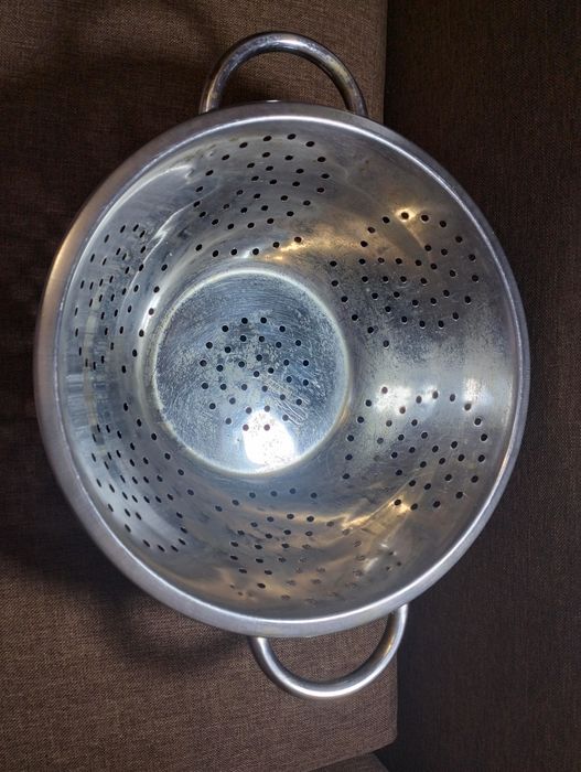 Дуршлаг из нержавеющей стали