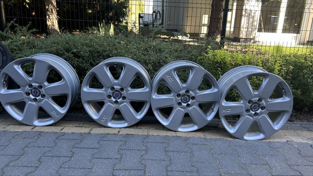 Oryginalne felgi aluminiowe Volvo XC 18” – komplet 4 szt.