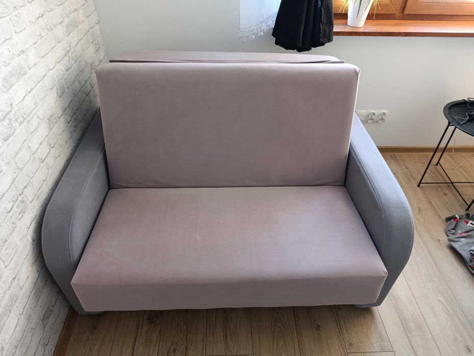 Sprzedam fotel dwu osobowy rozkładany 180,00zł
