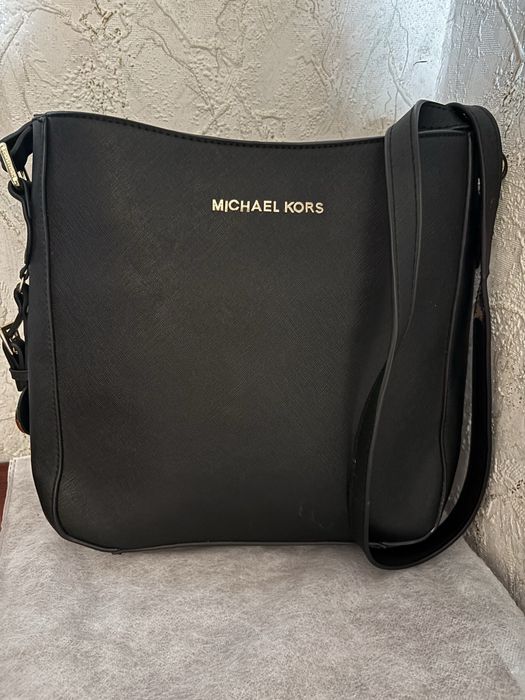 Сумка  брендова  Michael Kors