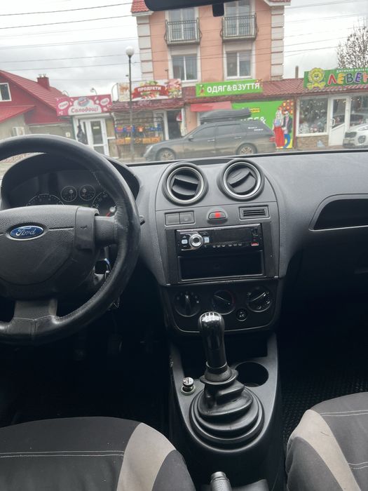 Форд фієста 2007 року 1,25 газ/бензин
