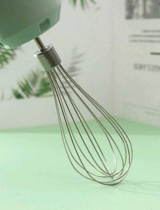 Mini batedeira elétrica portátil nova