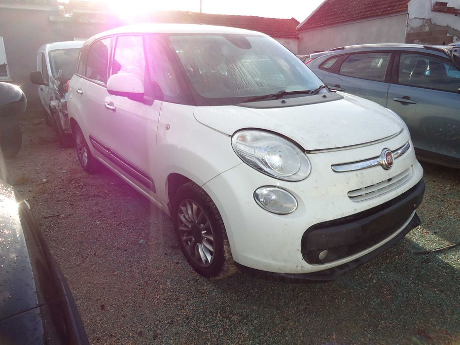 Fiat 500L MPW Lounge 1.3 JTDM 95cv (330A1000) de 2014 só ás peças