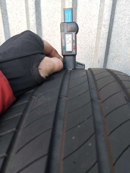 Шини б/у 215 55 R17 Michelin Primacy 4