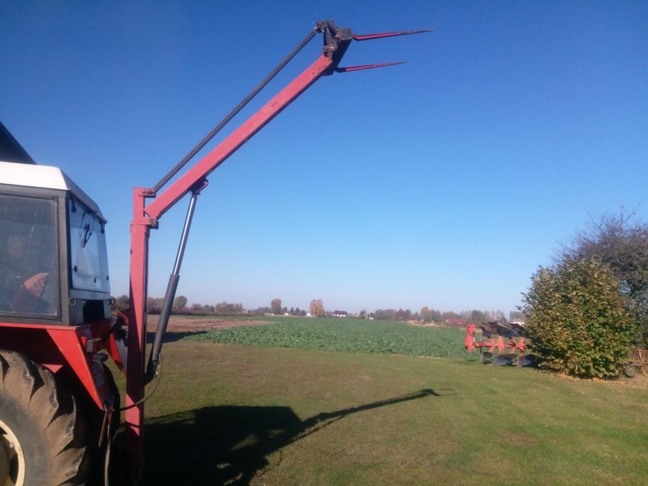 Ładowacz na tył ciągnika