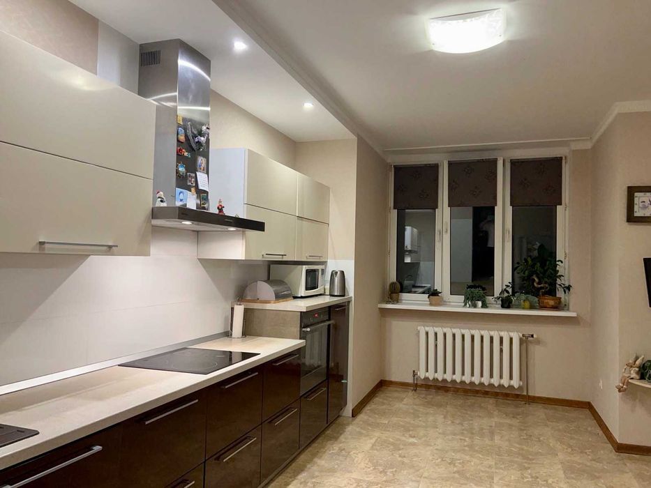 Продаж 3-к. квартира в ЖК Корона, Срібнокільська 1, Позняки