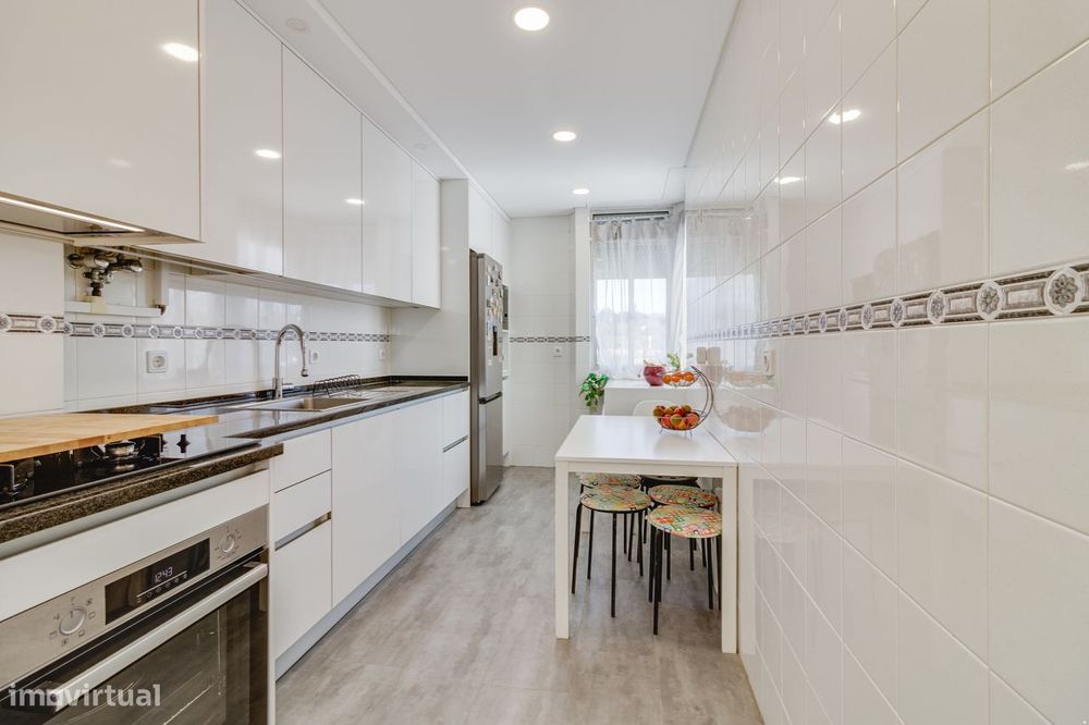 Apartamento T3 | 2 Wc's | Elevador | Arrecadação | Falagueira — Vila Franca de Xira, Lisboa