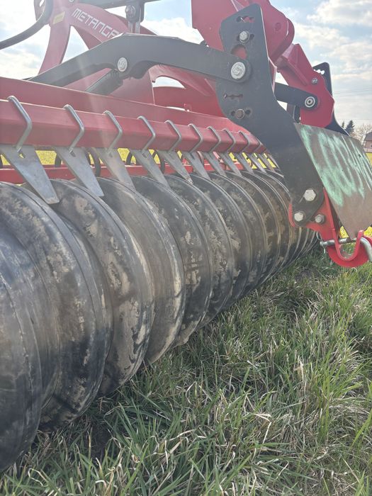 Agregat uprawowo - siewny