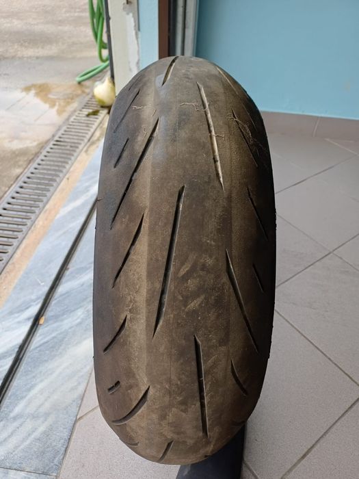 Pneu Bridgestone S22