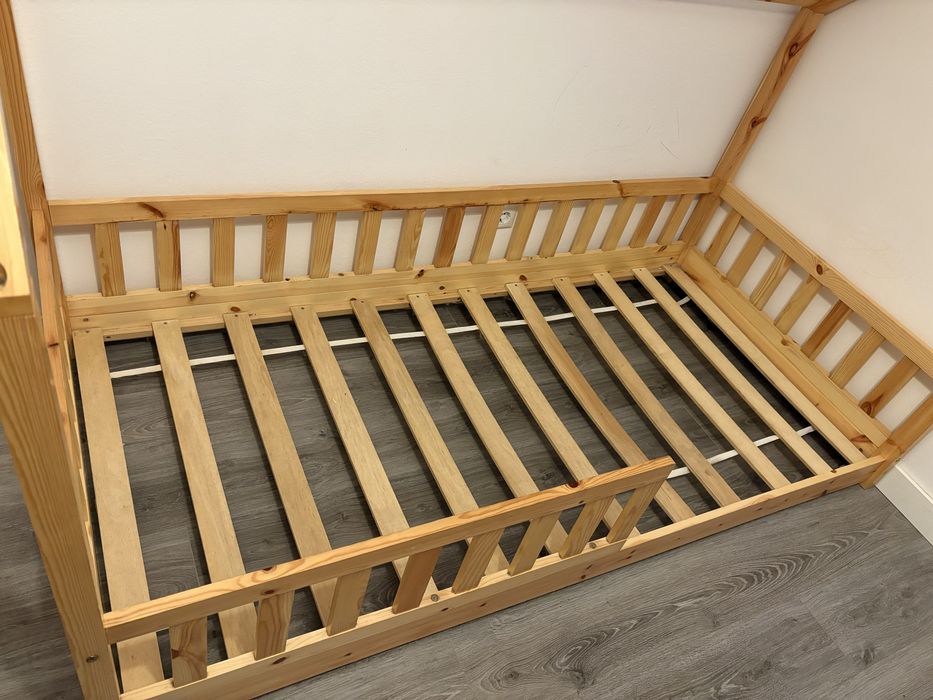 Cama montessori (casinha)