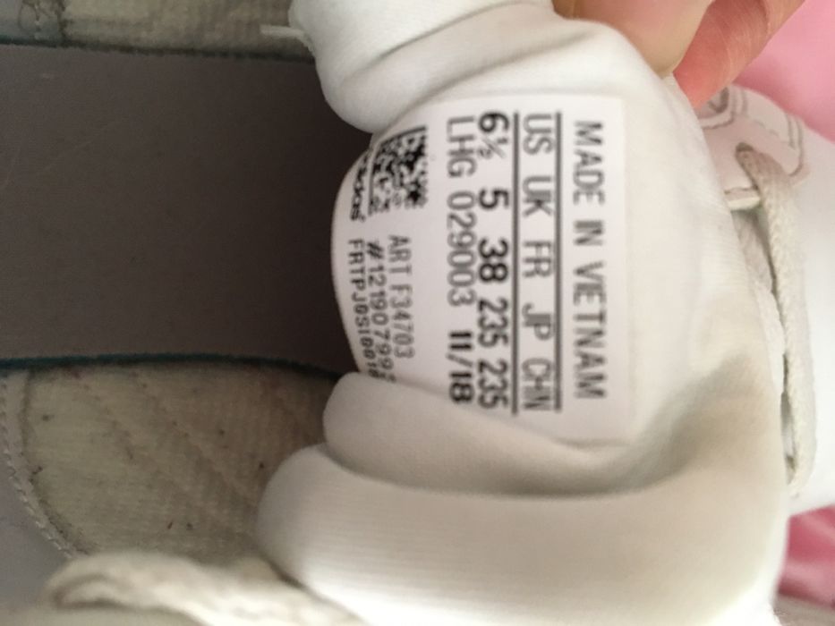 Vendo Adidas n. 38 muito bom estado