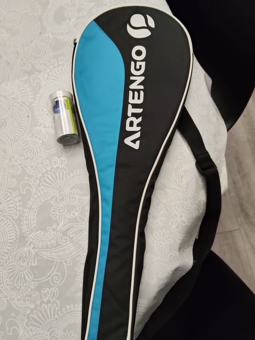 Raquete de squash e 3 bolas