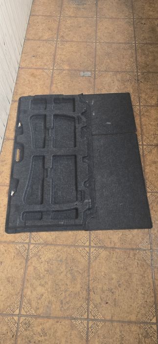 Półka dolna bagażnika wykładzina  Toyota Yaris II