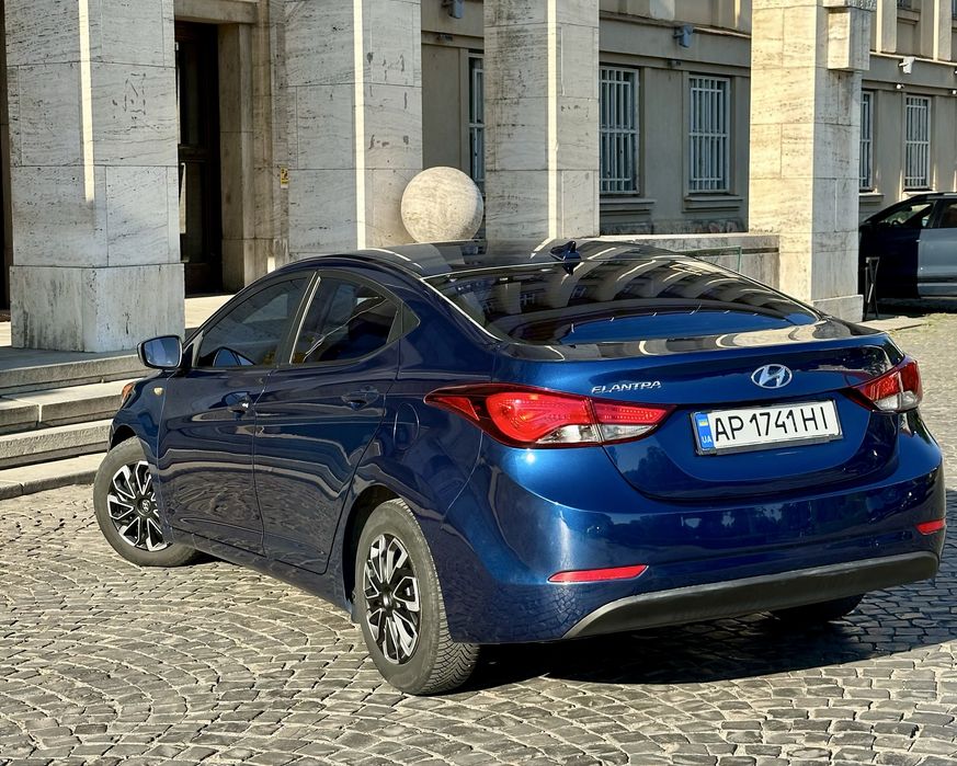 Hyndai Elantra 2015