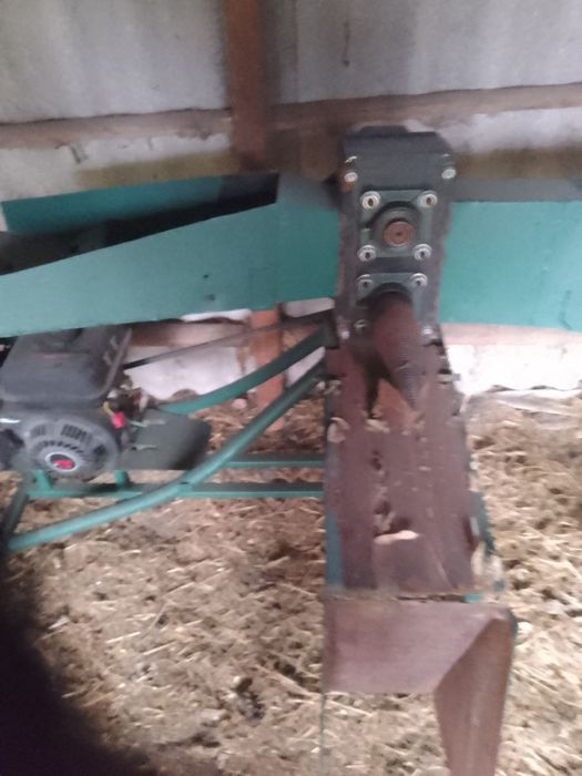 Продам гілкоруб з дровоколом.