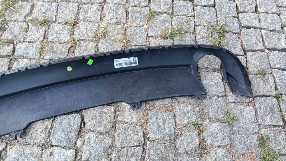 Difusor de parachoques de Audi A4 B9  de 2017