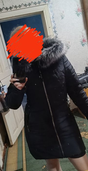 Зимова куртка, чорна