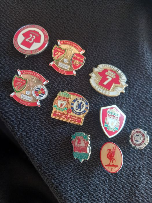 Liverpool  przypinki metalowe