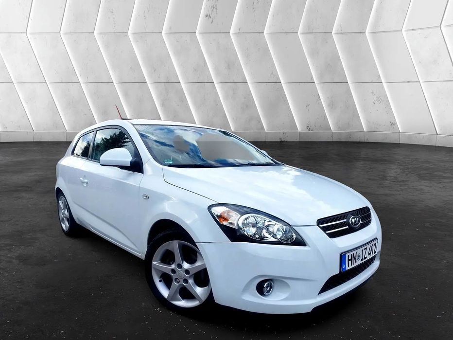 Kia Ceed Kia ProCeed ## 1.6 CVVT ## Prosto z Niemiec ## Biała ## Szyberdach
