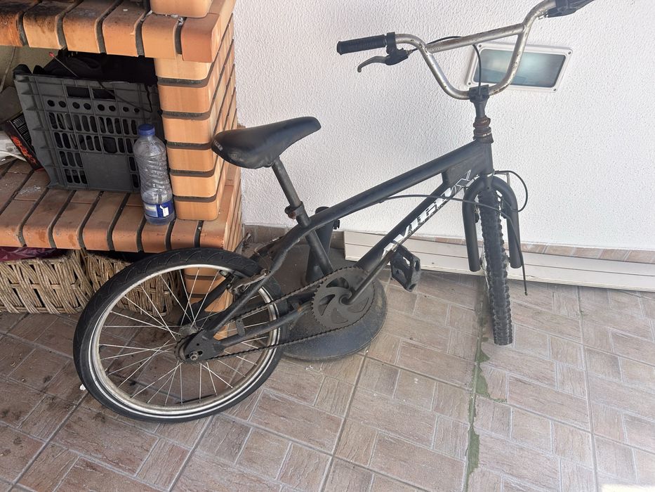 Bicicleta BMX usada