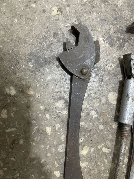 Ключ газовый,разводной, состояние хорошее.