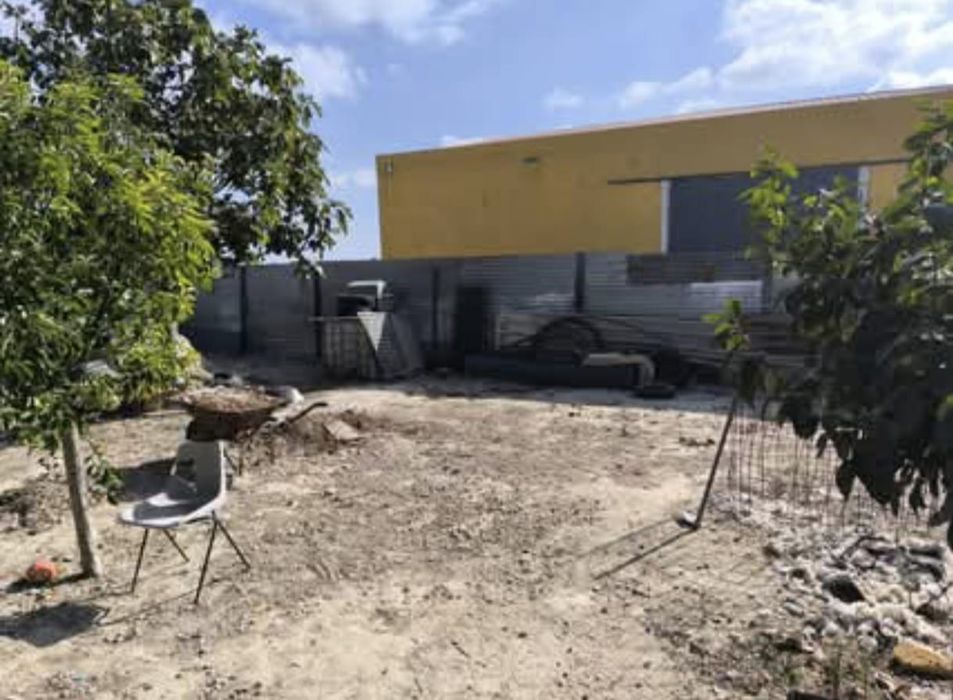 Alugo terreno  zona industrial do catujal