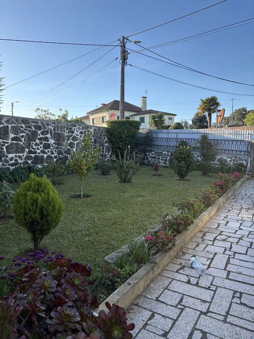Serviços de jardinagem e limpeza de espaços verdes