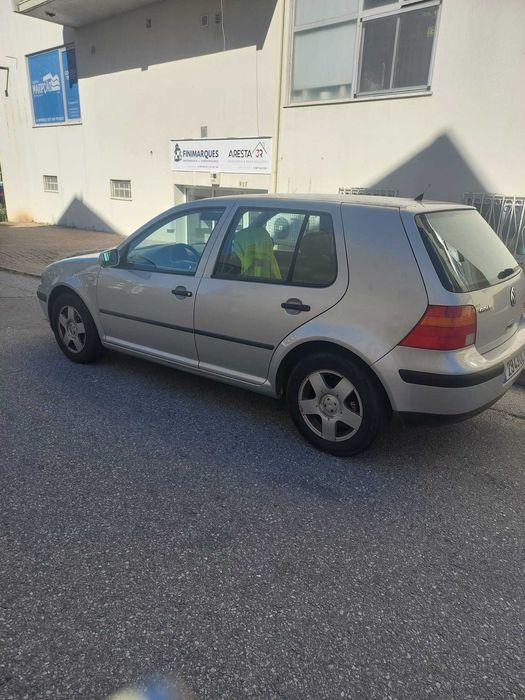 Volkswagen Golf - Gasolina