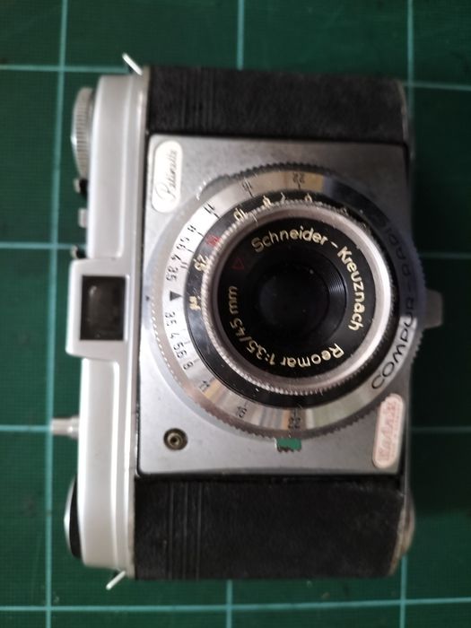 Máquina fotográfica analógica