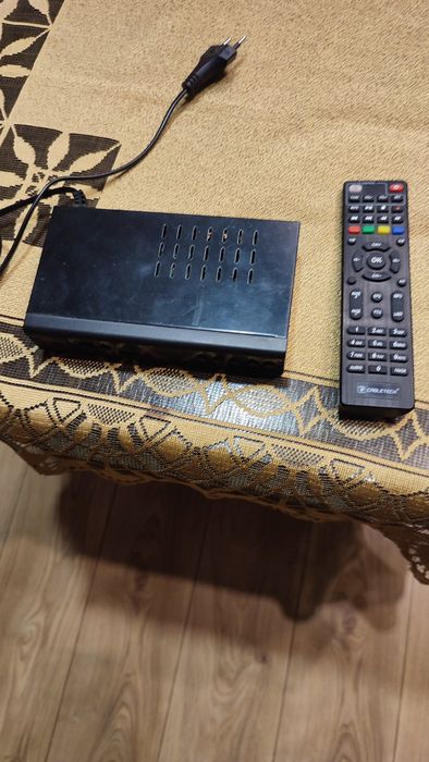 Tuner DVB-T2 Cabletech URZ0336B + pilot