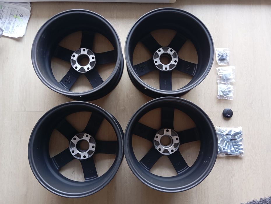 4 Alufelgi Kapsle Śruby Nowe Kopia Oryginału BMW 7,5Jx17H2 5x120 ET35