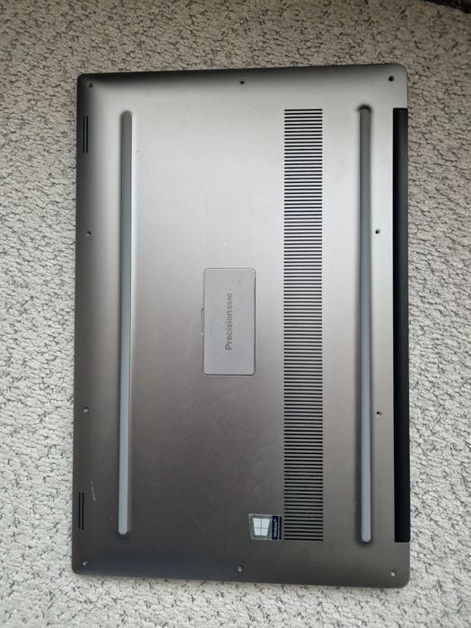 Dell Precision 5540 – i7 9gen / 512GB NVMe / NVIDIA / 4K DOTYK /