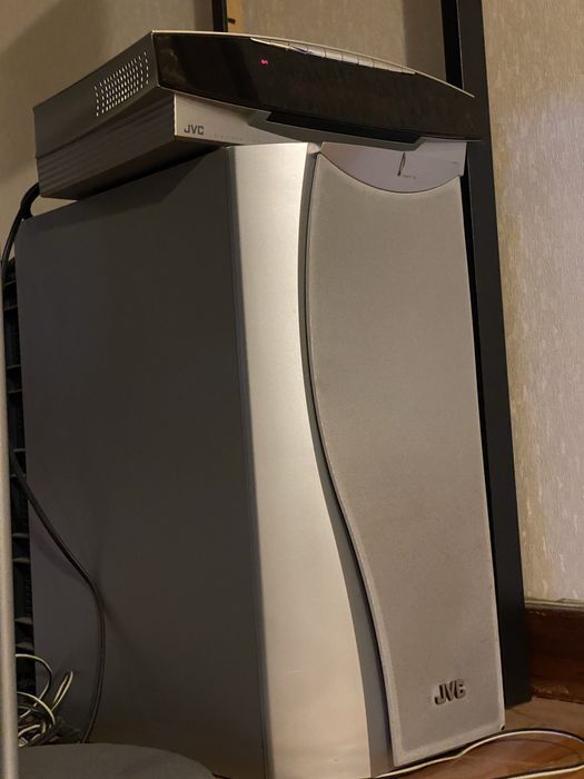 aparelhagem som Home Cinema 5.1 JVC colunas