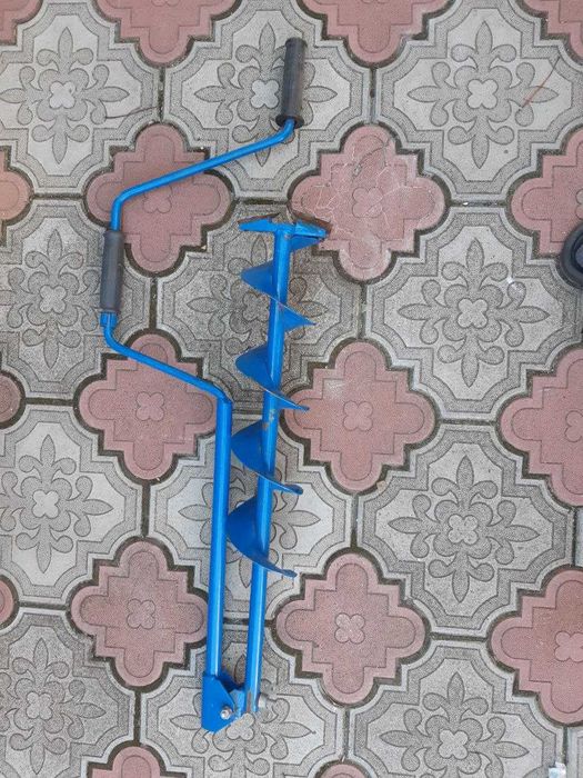 Бур для подлёдной рыбалки