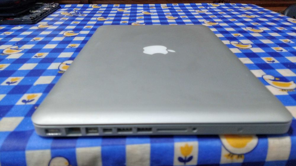 MacBook Pro Intel Core i5