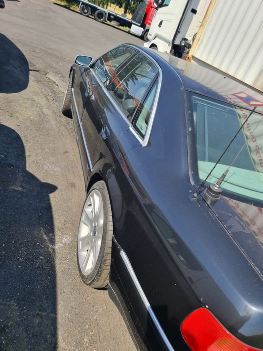 Audi S8 D2 2002r