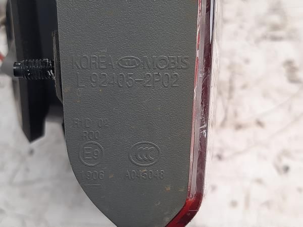 Farolim da mala direito KIA Sorento I (JC)